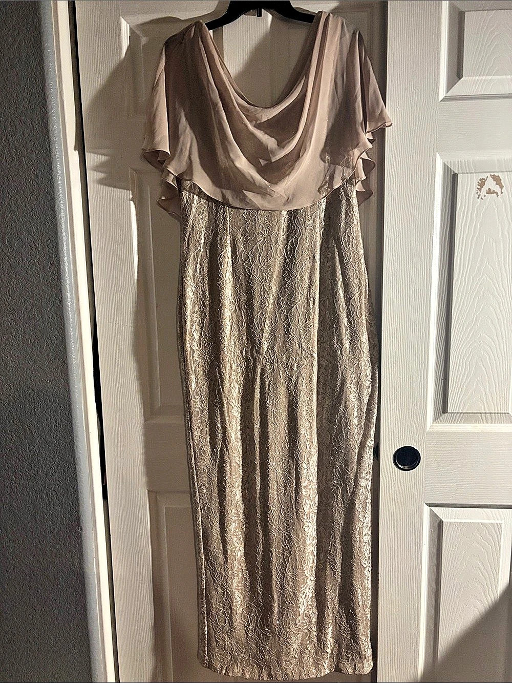 Jessica Howard Pink & Silver Floral Maxi Dress Like New
